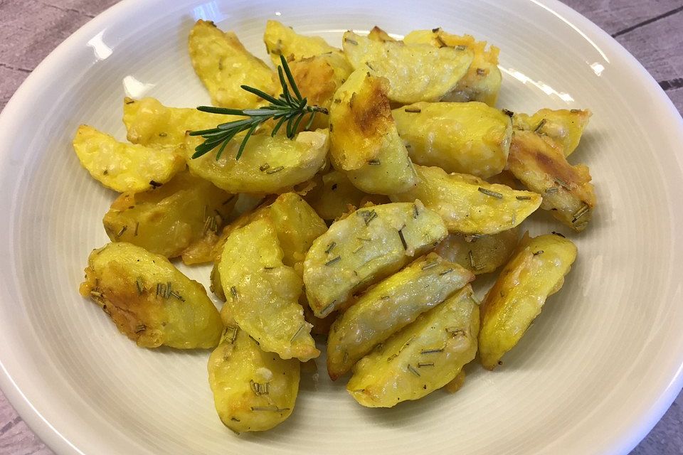 Kartoffeln mit Rosmarin und Parmesan