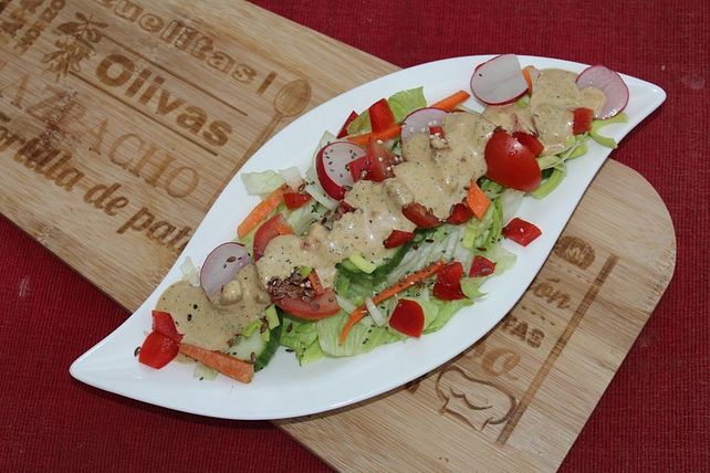 Gemischter Sommersalat mit leckerem Dressing von Spielengel8099| Chefkoch