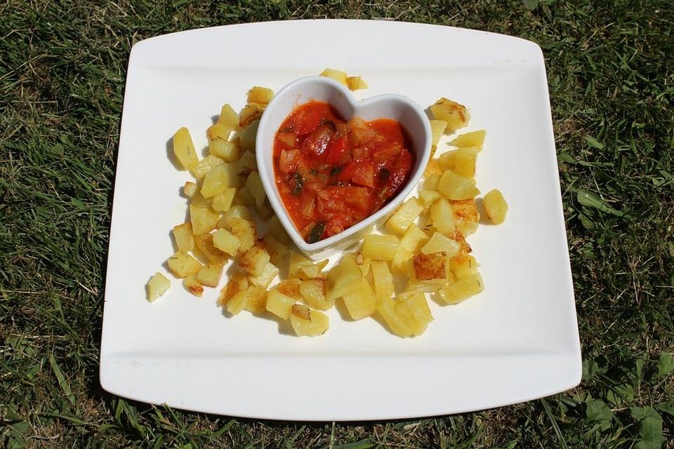 Kohlrabi-Paprika-Tomaten-Gemüse mit Sahne