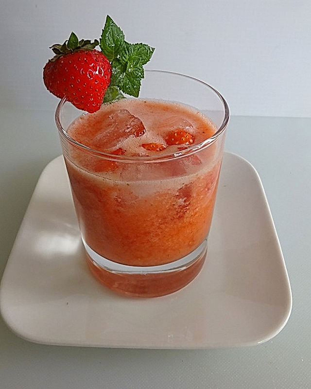 Erdbeerlimonade süßsauer