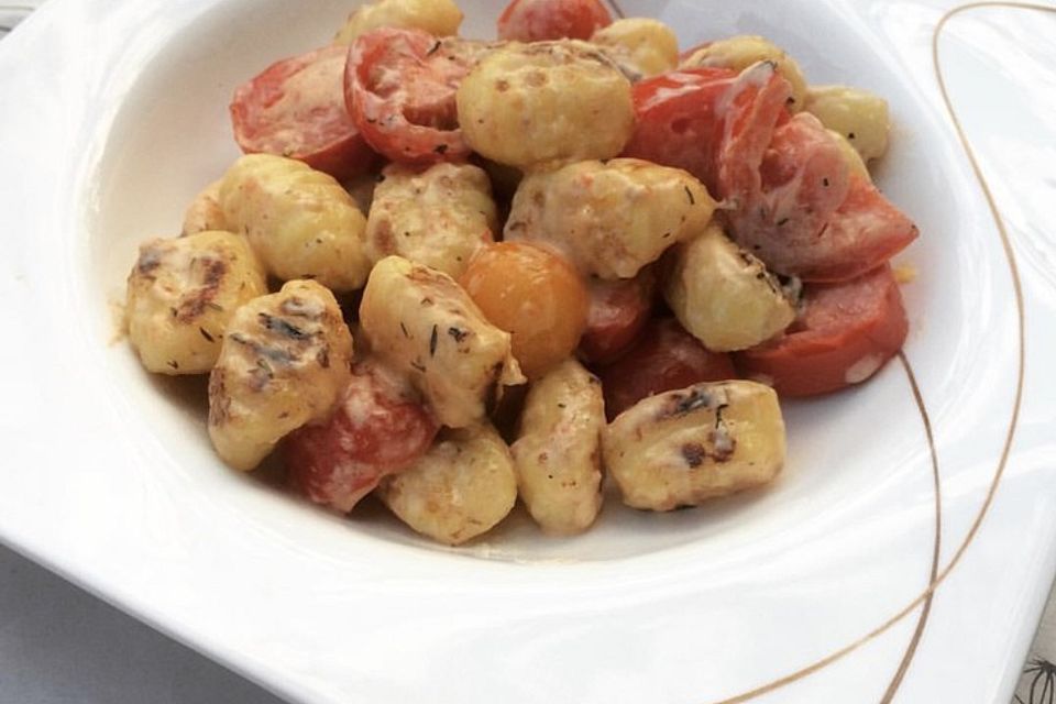 Gnocchi mit Tomaten und Ziegenfrischkäse