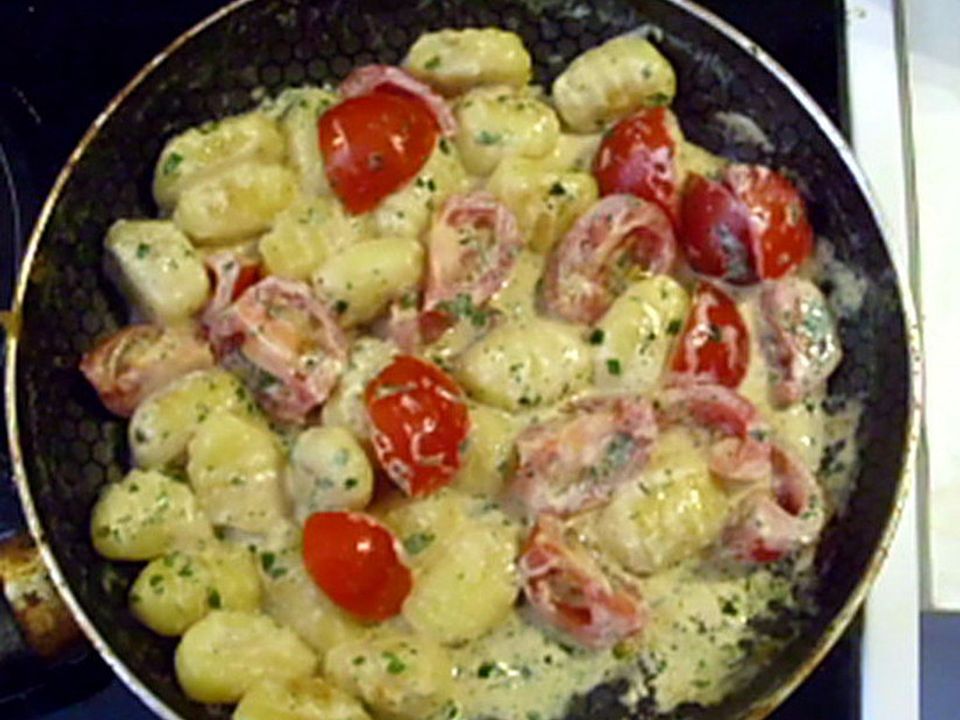 Gnocchi mit Tomaten und Ziegenfrischkäse von unkreativ_| Chefkoch