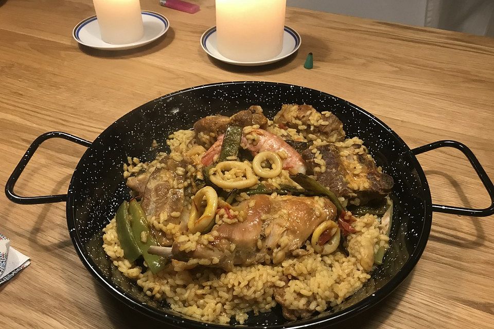 Paella mit Kaninchen nach Josés Art