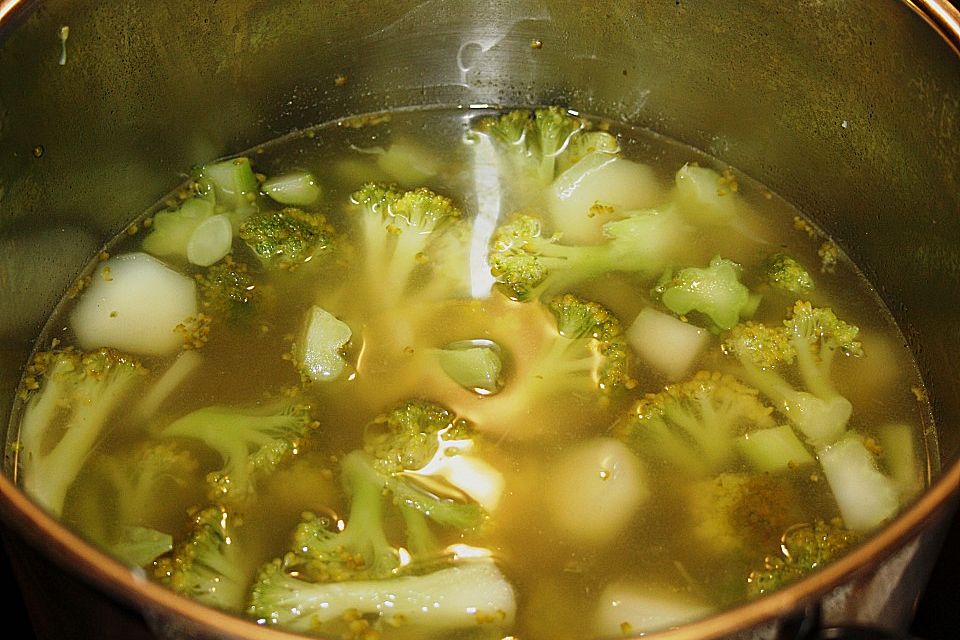 Broccoli - Rahm - Suppe Broccoli - Rahm - Suppe