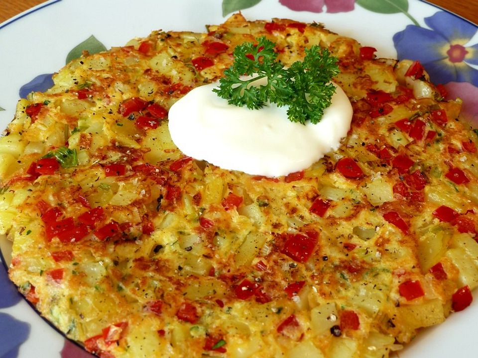 Paprika-Kartoffel-Omelette mit Parmesan-Eierguss von löwewip| Chefkoch