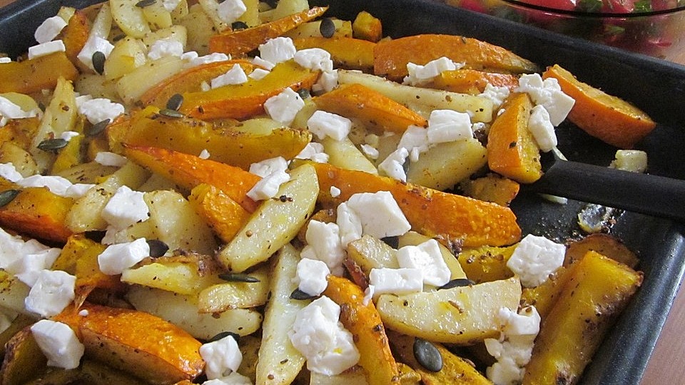 Kurbis Kartoffel Feta Pfanne Aus Dem Backofen Von Apepe Chefkoch