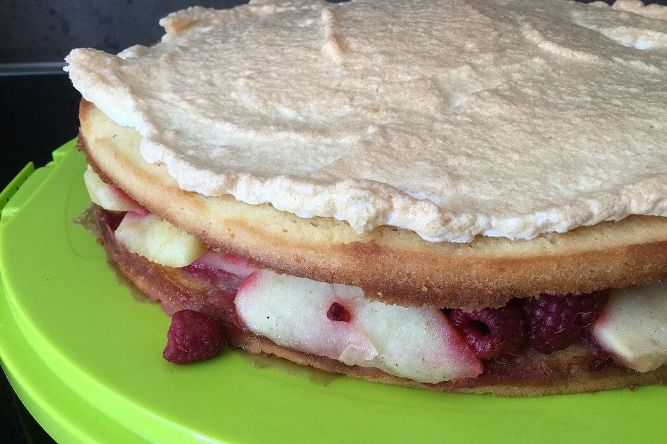 Apfeltorte mit Himbeeren