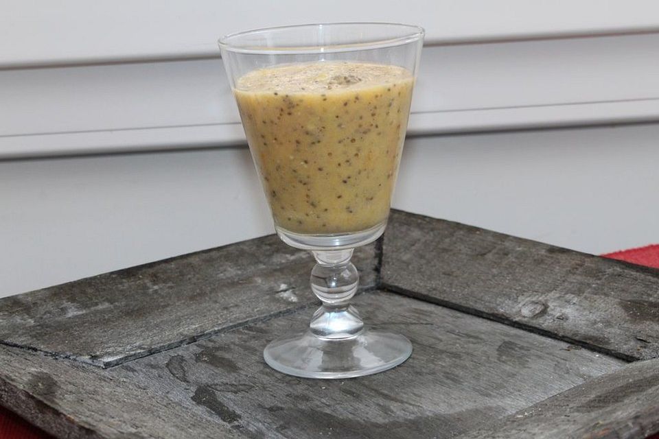 Clean Eating Pudding - Smoothie mit Chiasamen