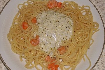 Shrimps auf Knoblauchspaghetti mit Joghurtpesto