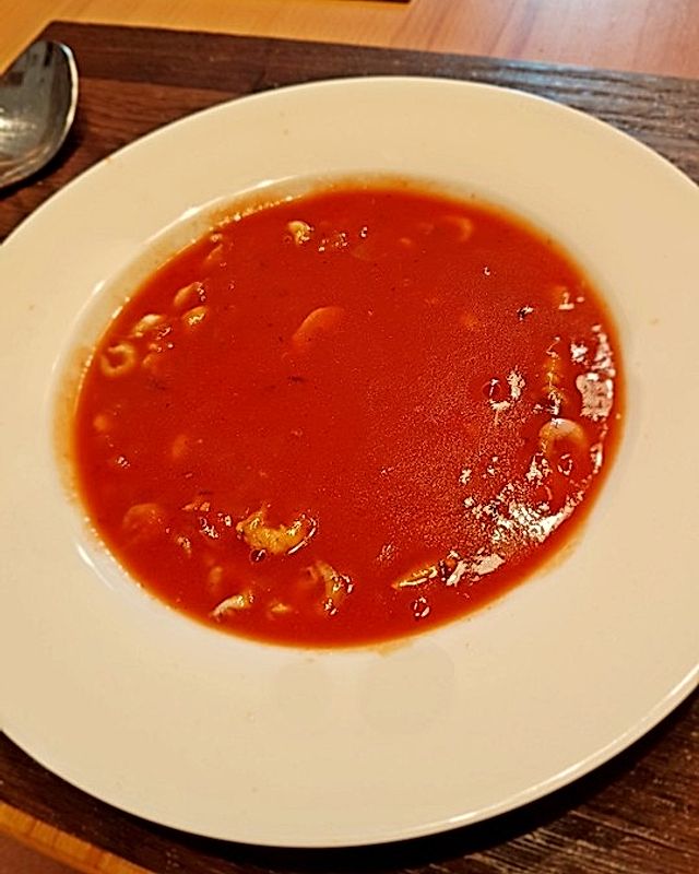 Schnelle Tomatensuppe mit Nordseekrabben