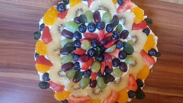 Sommerliche Früchtetorte mit Mascarponecreme von Ullemaus1