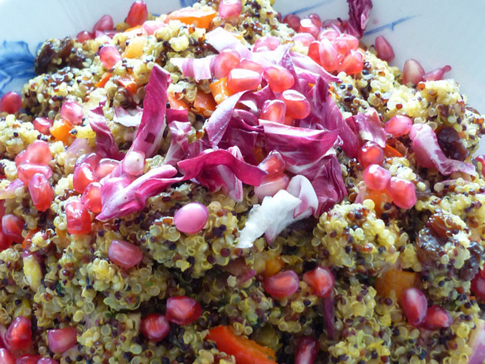 Orientalischer Quinoa-Salat mit Granatapfelkernen von Cha-Cha| Chefkoch