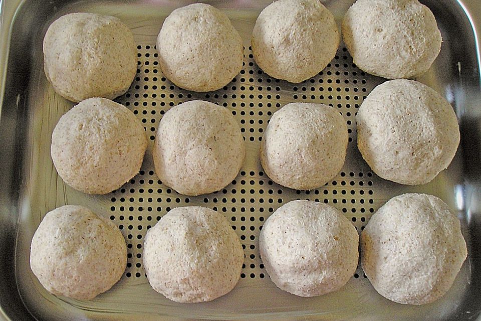 Marillen - oder Zwetschkenknödel mit Quarkteig