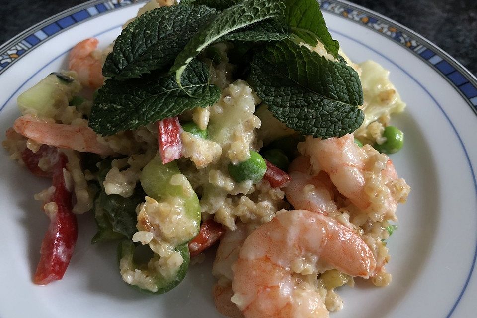 Monikas leicht orientalischer Bulgur-Salat mit Garnelen