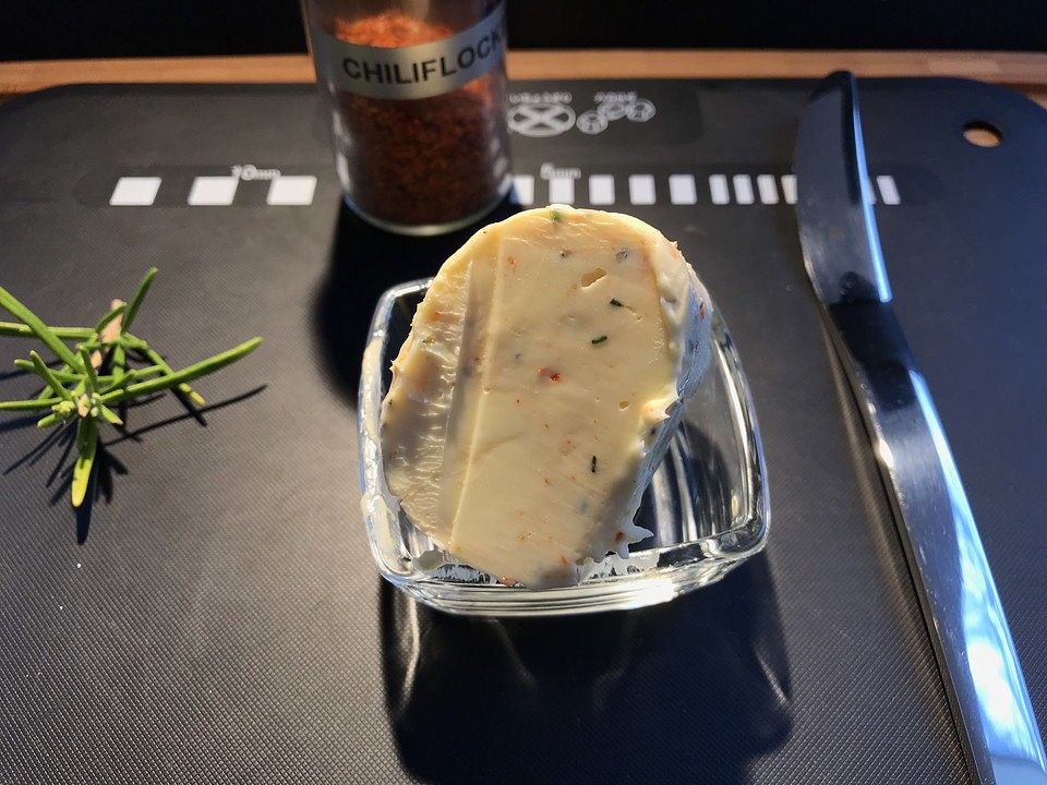 Rosmarin-Chili-Butter von SessM| Chefkoch