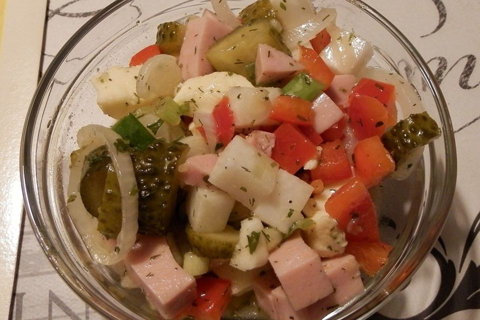 Was-gibt-der-Kühlschrank-her-Salat