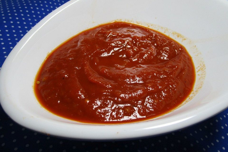 Würziges Ketchup mit wenig Zucker