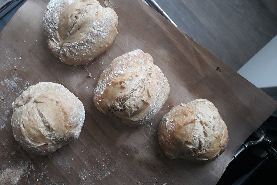 Mischbrötchen mit Roggen über Nacht