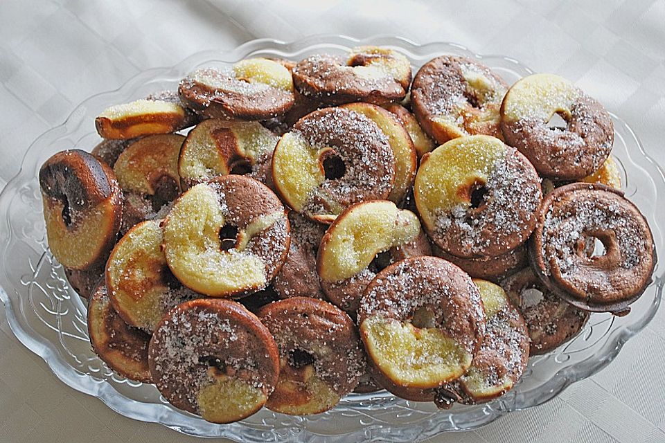 Donuts für die Blechform