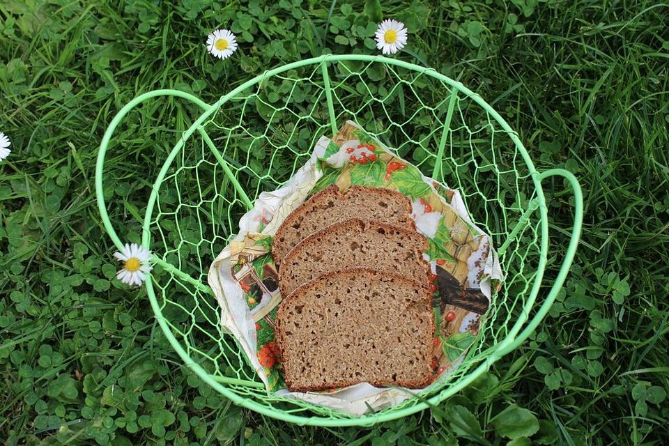 Braunhirse-Dinkel-Weizen-Vollkornbrot