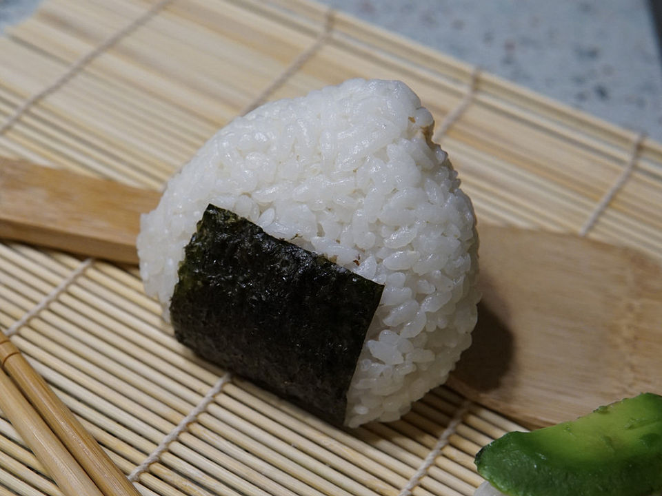 Onigiri mit Lachsfüllung von Softeis_mit_Hut| Chefkoch