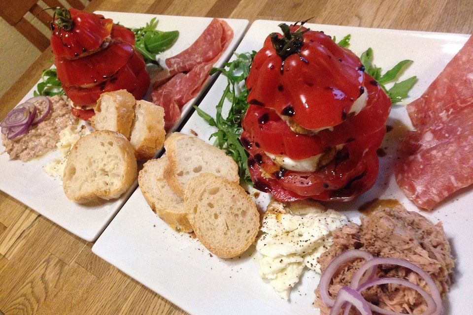 Tomaten-Thunfisch-Salat mit Balsamico