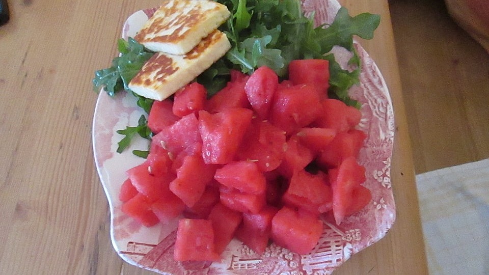 Gekühlter Sommersalat aus Rucola und Melone mit Haloumi von Stefans-kitchen