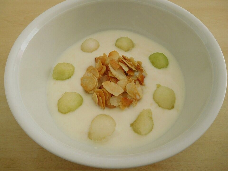 Galia Melone-Joghurt-Dessert mit Mandelkrokant von patty89| Chefkoch