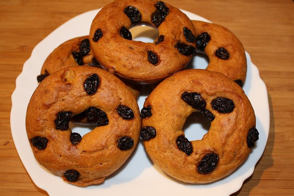 Bagels mit Rosinen und Cayennepfeffer