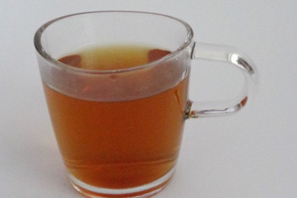 Kräutertee mit Lavendel, Rosmarin und Salbei