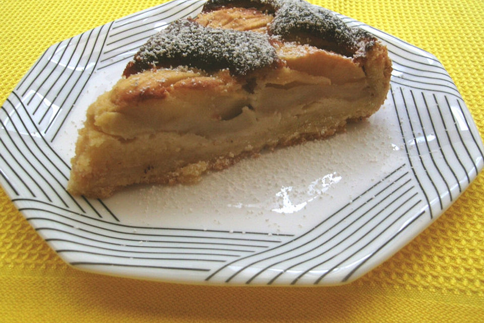 Apfelkuchen mit Marzipancreme