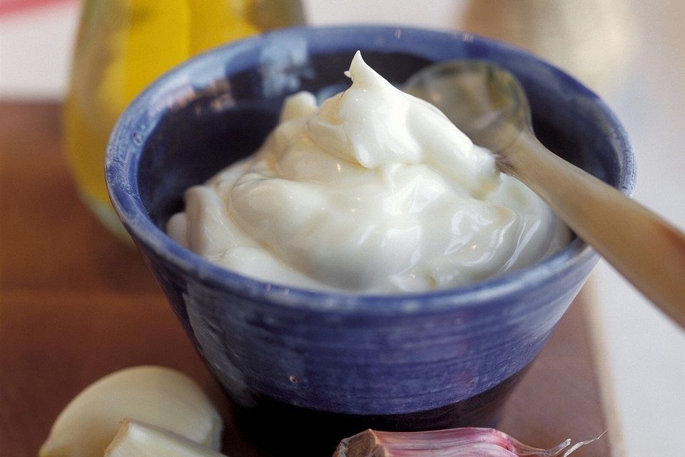 Aioli-Knoblauch-Creme mit Quark