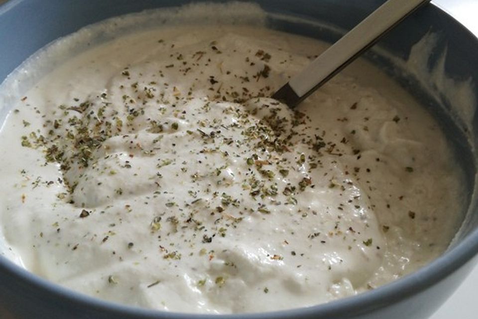 Aioli-Knoblauch-Creme mit Quark