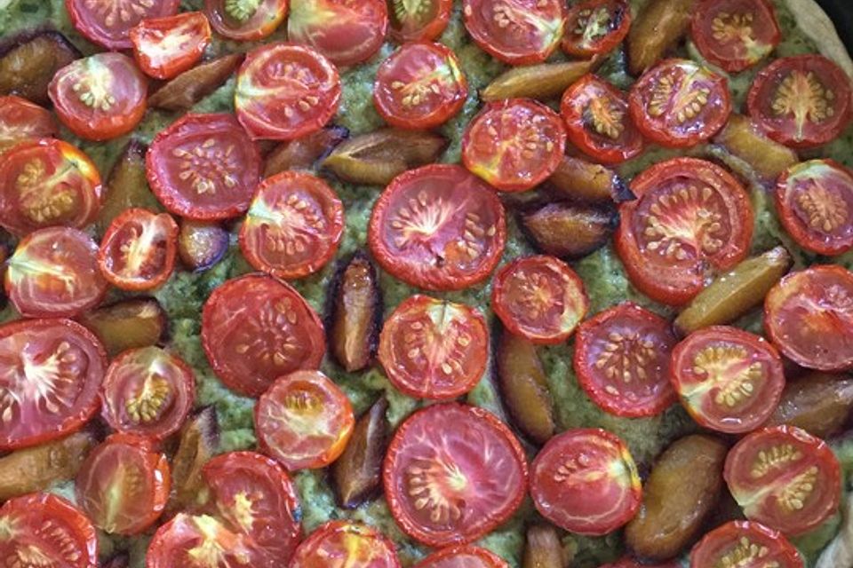 Tomaten-Pflaumen-Tarte