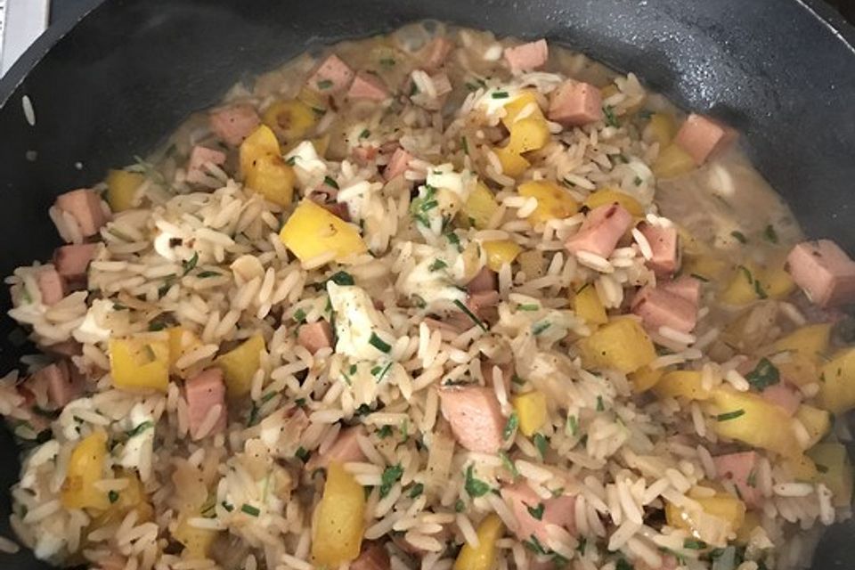 Reispfanne mit Leberkäse