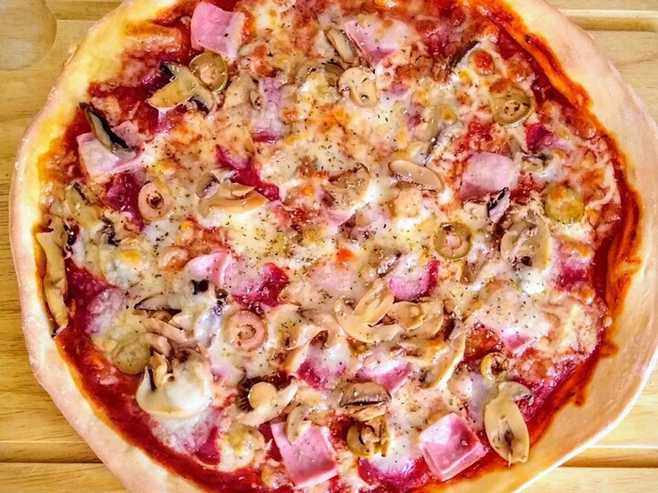 Pizzateig mit Joghurt, ohne Hefe von KochKongKonrad| Chefkoch