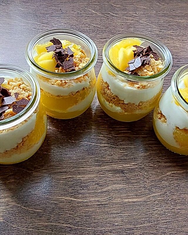 Mango-Blitzdessert mit Joghurt und Quark