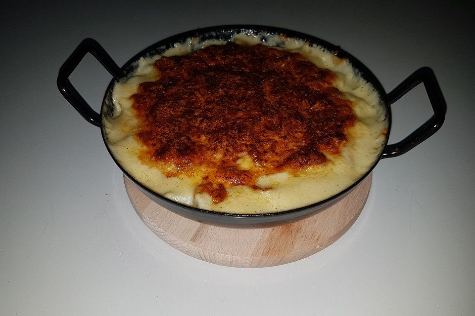 Kohlrabi-Kartoffel-Gratin im Pfännchen