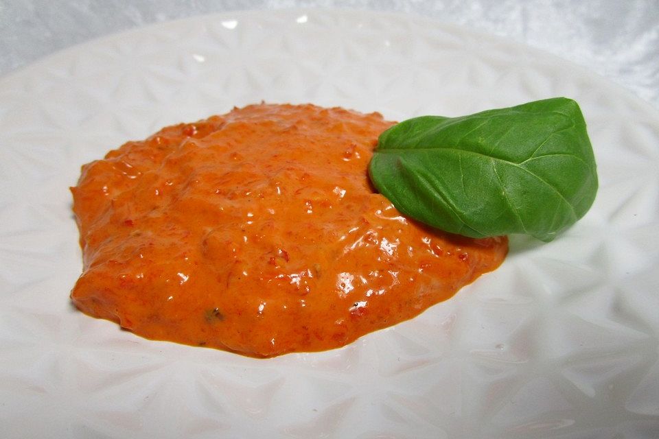 Mayo mit Ajvar - ein Dip der süchtig macht und in 1 Minute fertig ist