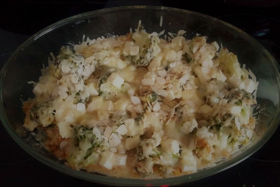 Low carb Brokkoli-Feta-Käse-Auflauf