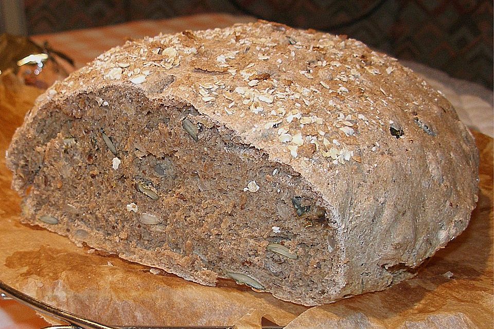 Weizen - Vollkorn - Brot mit Hefe