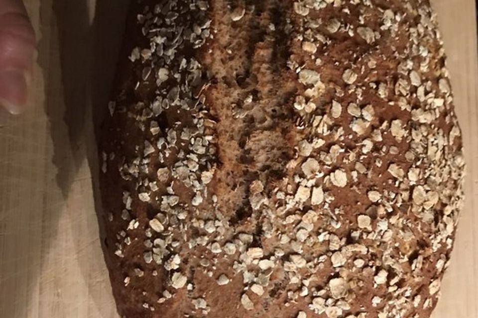 Weizen - Vollkorn - Brot mit Hefe