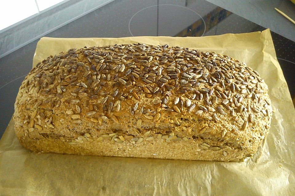 Weizen - Vollkorn - Brot mit Hefe