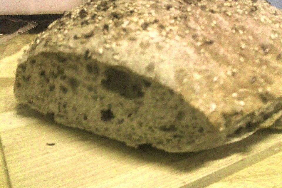 Weizen - Vollkorn - Brot mit Hefe