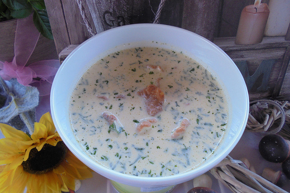 Pfifferling-Suppe mit Sahne