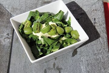 Kiwibeere-Mangold-Salat