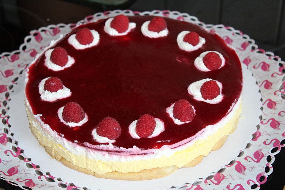 Himbeer-Paradiescreme-Torte