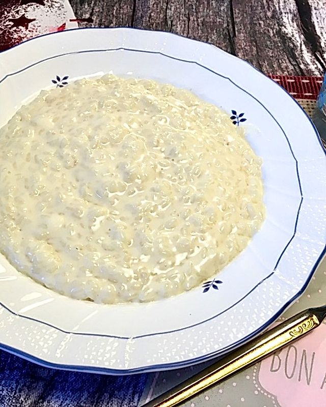 Omas Buttermilchsuppe mit Milchreis aus Ostholstein