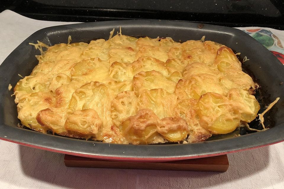 Kartoffelauflauf mit Hackfleisch und Kochschinken