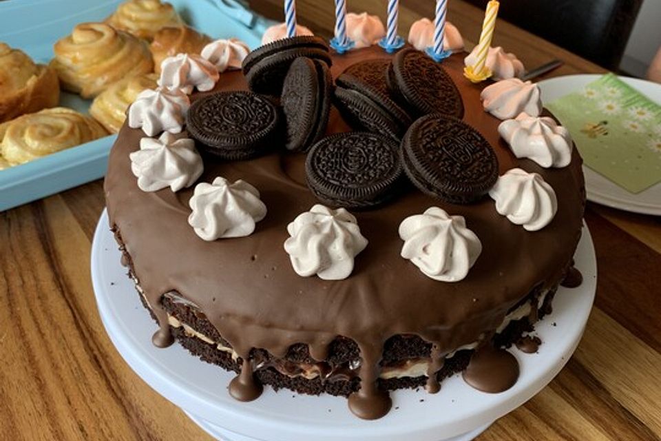 Vegane Snickerstorte